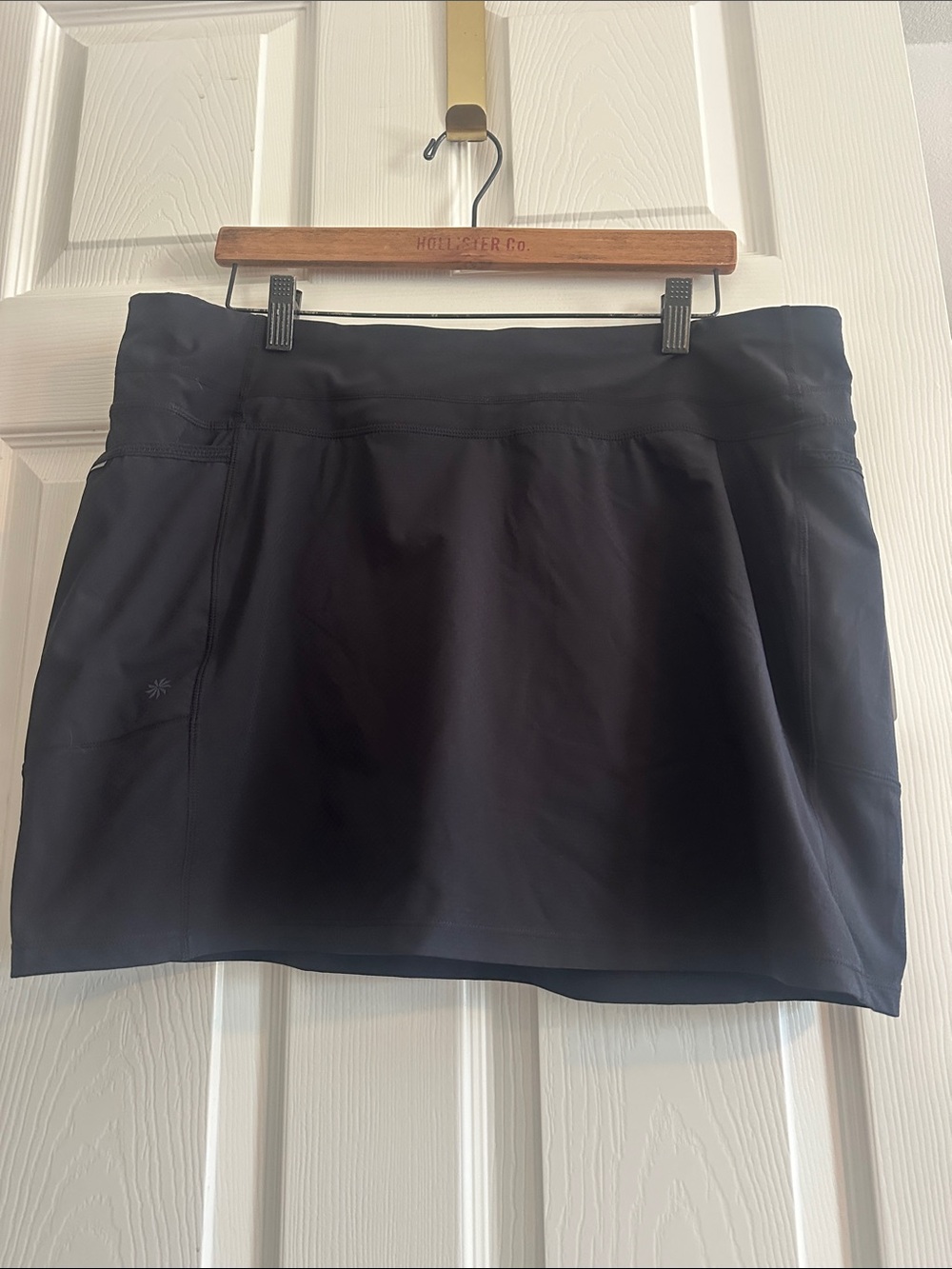Athleta Dobby Be Free Black Performance Skort. New with tags. XL.